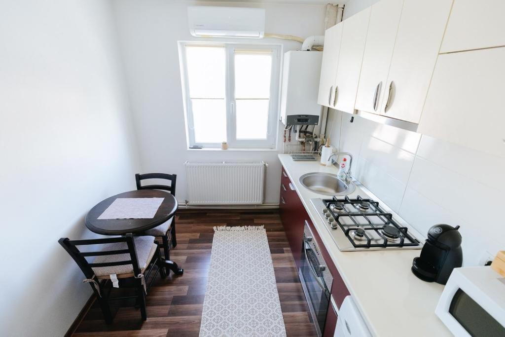 Scandinavian House Apartment Targu Jiu Luaran gambar